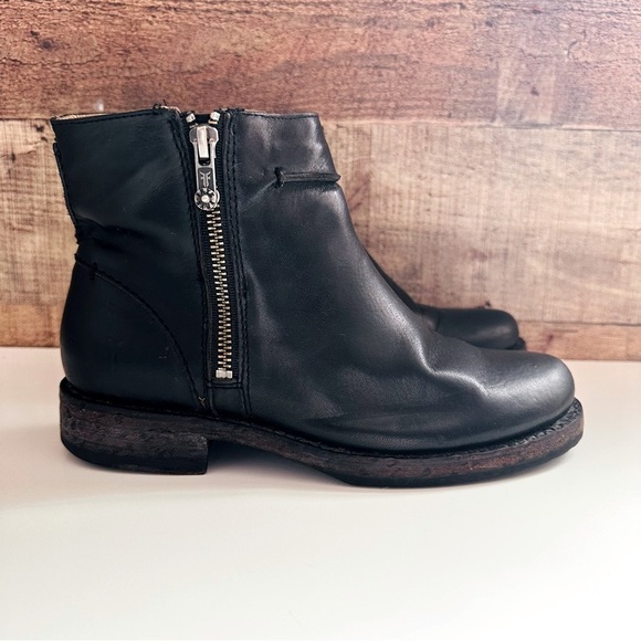 Frye VERONICA Seam Short Leather Boots - Picture 2 of 12